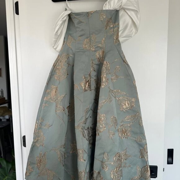 Special Occasion Dress - Picture 3 of 7